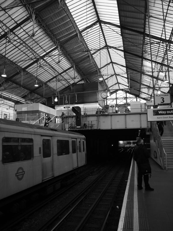london_tube.jpg